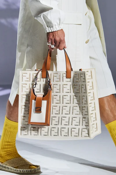 Look 29
